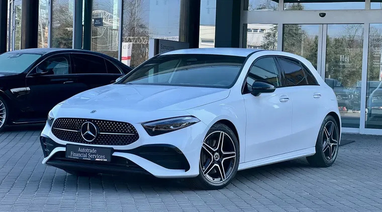 samochody osobowe Mercedes-Benz Klasa A cena 185900 przebieg: 5000, rok produkcji 2023 z Warszawa